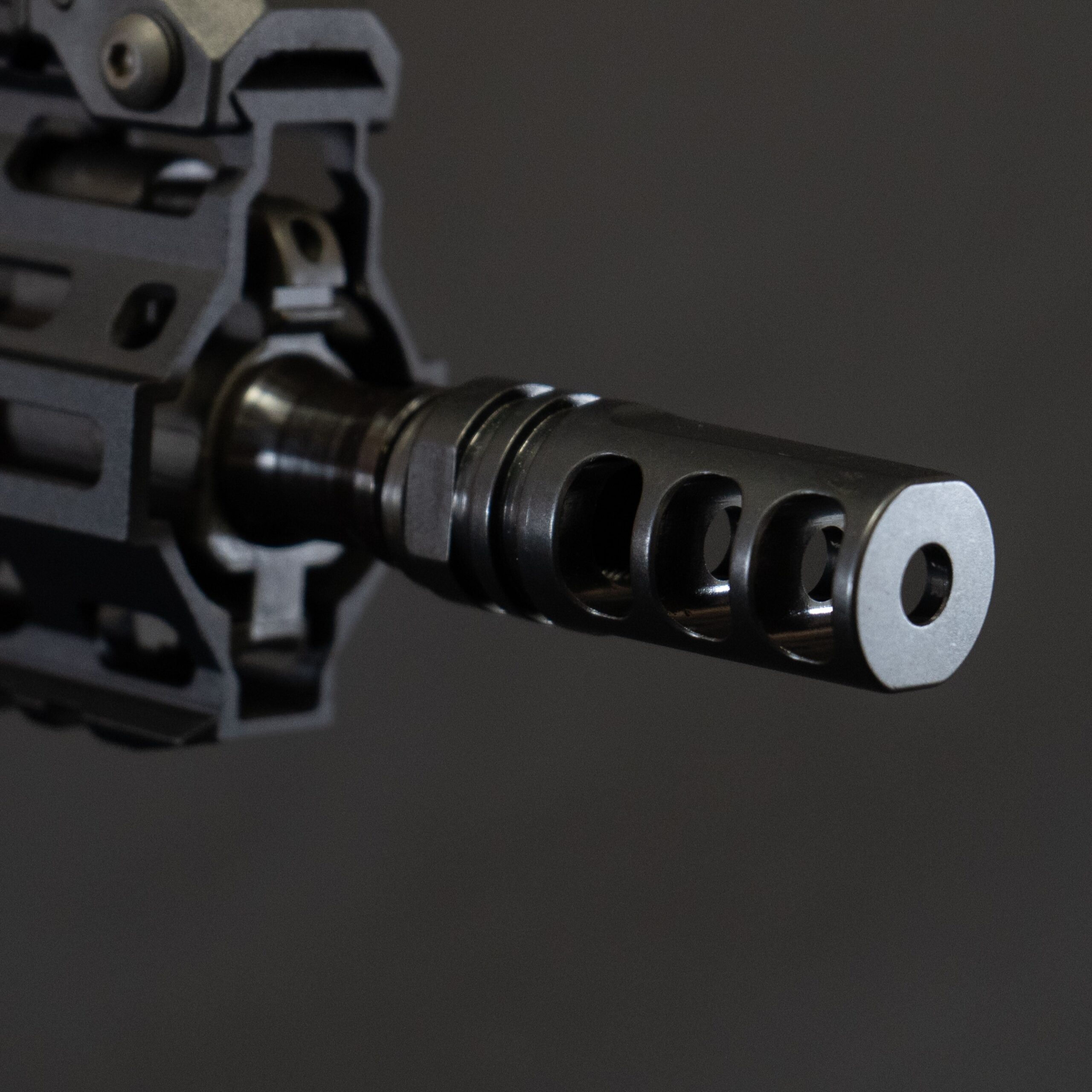 muzzle break on gun1 manjša